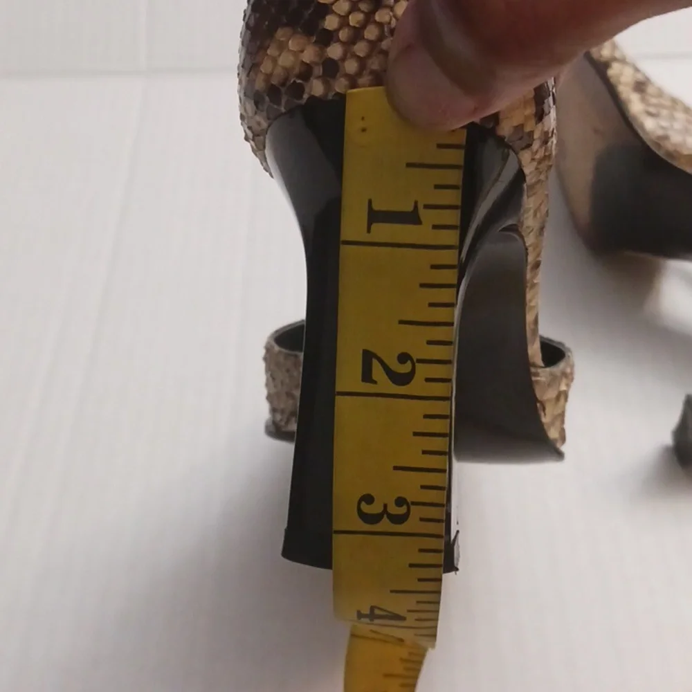 Stuart Weitzman size 7B women's snake print t-strap high-heel shoes brown cream. - Picture 15 of 17